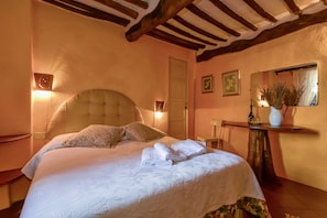 6 chambres, Wi-Fi, draps fournis