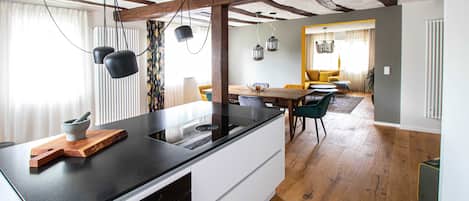 Fridge, microwave, oven, dishwasher