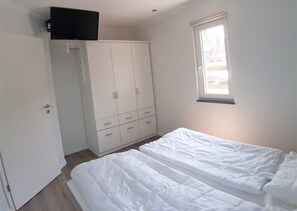 2 bedrooms