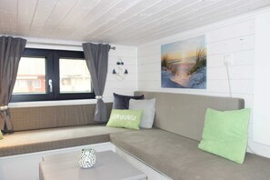 TV - Tiny House mooring at the Ostseecamp Graal-Müritz :) - Tinyhouse Anchorage (Graal-Müritz)