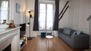 TV - CENTRE MONT-DORE - BEL APPARTEMENT T2 + MEZZANINE (Mont-Dore)