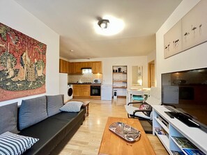 TV, DVD player - La Bourboule: Comfortable T3, Parking, WiFi (La Bourboule)