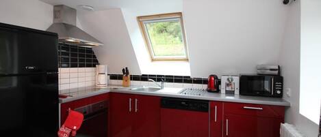 Fridge, microwave, dishwasher, high chair