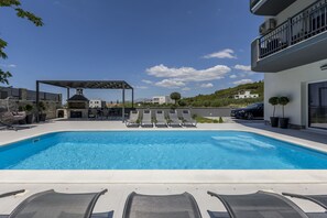 Beheizter Pool