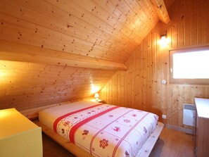 4 Schlafzimmer, Reisekinderbett, kostenloses WLAN