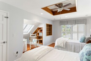 5 habitaciones, tabla de planchar con plancha, wifi y ropa de cama 