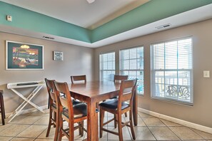 Dining - PierWatch II 306 | Second-Row Six Bedroom Condo (North Myrtle Beach)