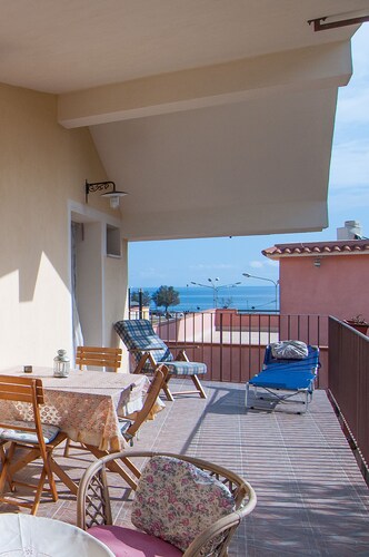 Beautiful 1-bed House in Avola