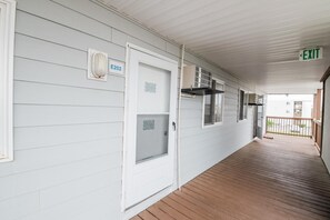 콘도, 침실 2개 | 외관