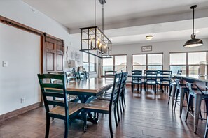 Casa de campo, varias habitaciones | Restaurantes