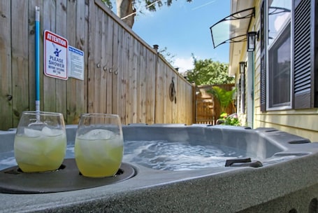 Outdoor spa tub. Carriage House W/ Hot Tub! Near Starland Yard