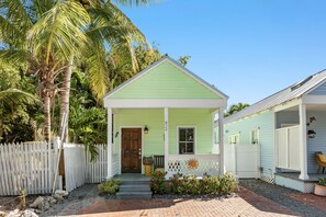 Exterior - POSITIVE VIBES ~ Charming 2 BR, 1 Ba Cottage in Peaceful Area w/ Parking! (Key West)
