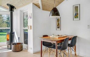 living-room - Beautiful home in Kalundborg with WiFi (Kalundborg)