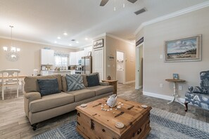 Smart-TV, Bücher, Arbeitsbereiche