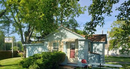 Cozy Beachfront Cottage #1