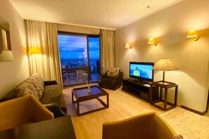Apartamento | Sala de estar | TV 30 polegadas com canais digitais