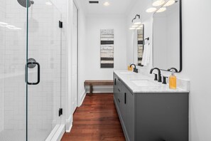 Bathtub, hair dryer, towels, soap - Modern coastal retreat steps from Center Street and the beach (Folly Beach)