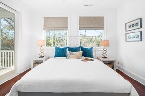 5 bedrooms, iron/ironing board, free WiFi, bed sheets