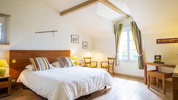 4 slaapkamers, een kluis op de kamer, een bureau, gratis wifi