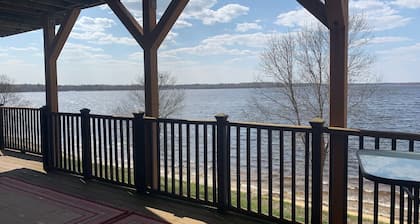 Gorgeous Lakeview Balcony with 4 Bedrooms, best location at the resort!