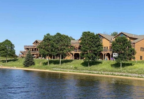 Gorgeous Lakeview Balcony with 4 Bedrooms, best location at the resort!