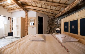 5 Schlafzimmer, Bügeleisen/Bügelbrett, WLAN, Bettwäsche
