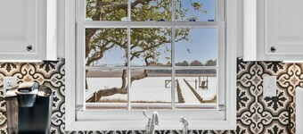 Dolphin Cove - Dazzling Waterfront Cottage w/ Dock