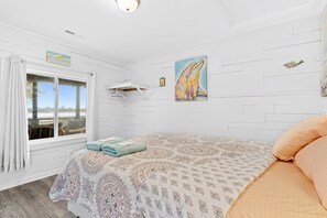 3 bedrooms, iron/ironing board, travel cot, free WiFi