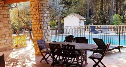 PROVENCE RENTAL 5 PERS SWIMMING POOL TENNIS PÉTANQUE - Le Domaine d'Alèzen