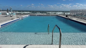 Piscine extérieure, piscine chauffée