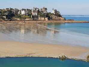 Beach nearby, sun-loungers