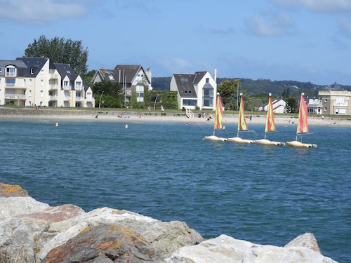 Maison 100m de la plage 200m du centre