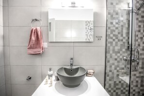 Bathroom - Terra di Meteora Suites 1 (Kalabaka)