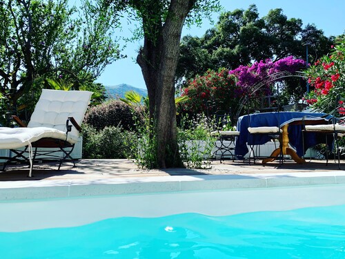 Villa Flamingo close to the beach