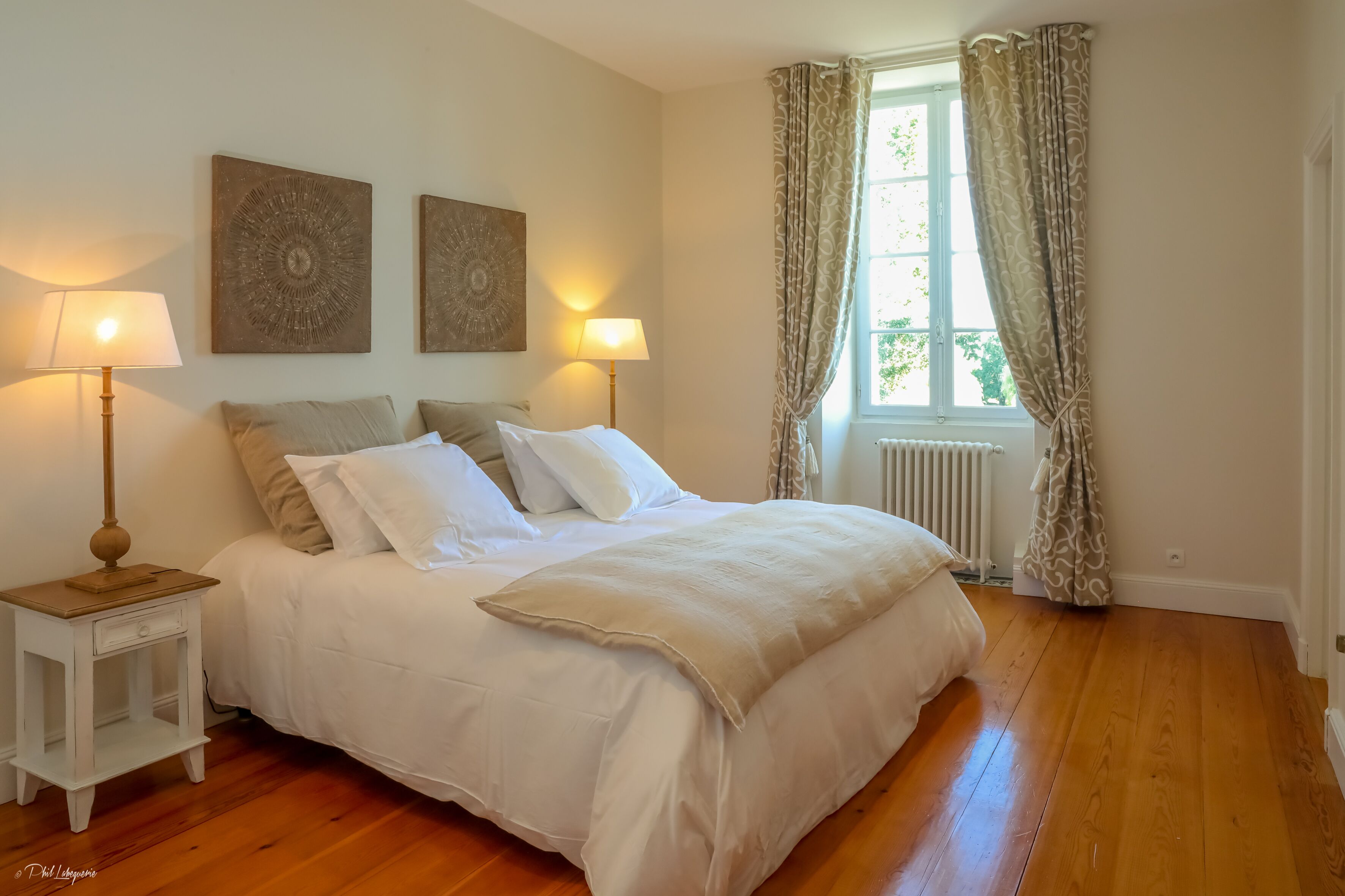 6 bedrooms, iron/ironing board, free WiFi, bed sheets