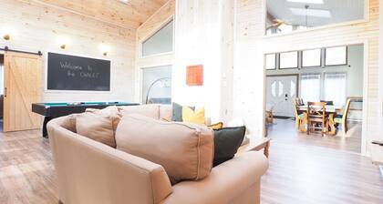 Beautiful Large Chalet close to all Pocono Attractions