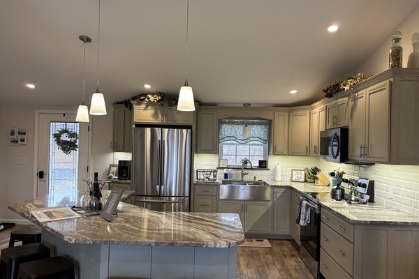 Refrigerador, microondas, horno, placa de cocina