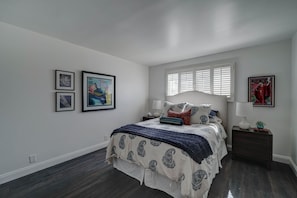 2 bedrooms, desk, iron/ironing board, free WiFi - Beautiful updated condo located in the middle of Old Town Scottsdale (Scottsdale)