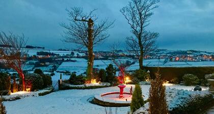 Charming Modernized 16Th Century Farm House with stunning garden & views