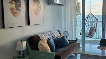 Smart TV, video games, Netflix, DVD player