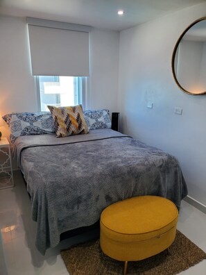 1 habitación, tabla de planchar con plancha, wifi gratis y ropa de cama 