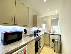 Private kitchen - Princess Theatre Apartment  6 · Princess Theatre - Princess Theatre Apartment  6 (blackpool)
