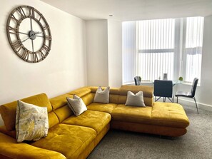 Living area - Winter Gardens Service Apartment 1 (Blackpool)