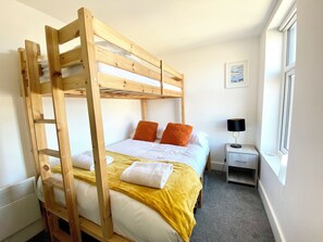 2 bedrooms