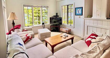 Desirable Westport Island Waterfront - Private Dock & Fire Pit