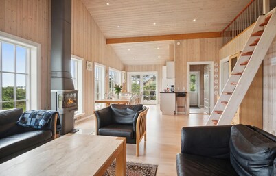 Nice home in Sjællands Odde