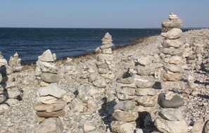 Nær stranden og fisking