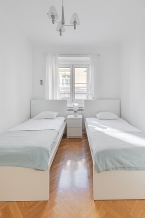 3 habitaciones, escritorio y insonorización