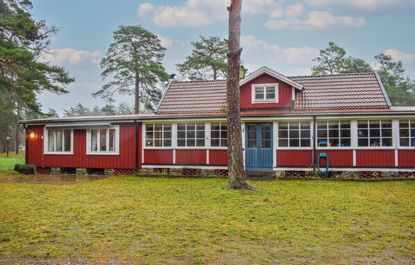 Exterior - 4 bedroom gorgeous home in Borgholm (Borgholm)