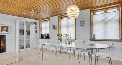 Stunning home in Allinge with kitchen